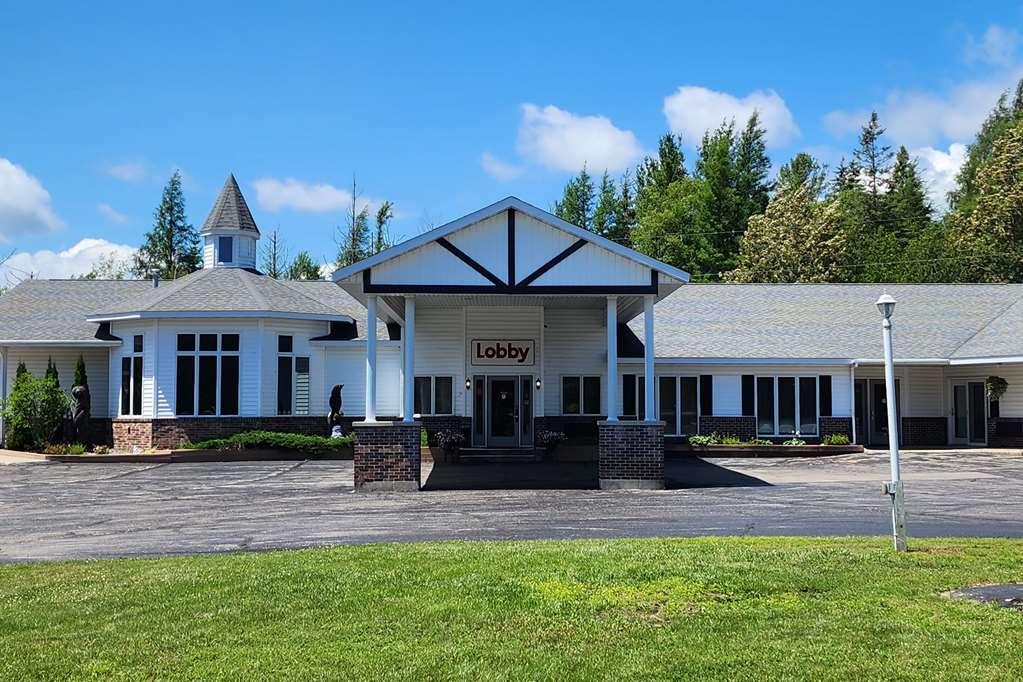 Econo Lodge Lakeshore Manistique Esterno foto